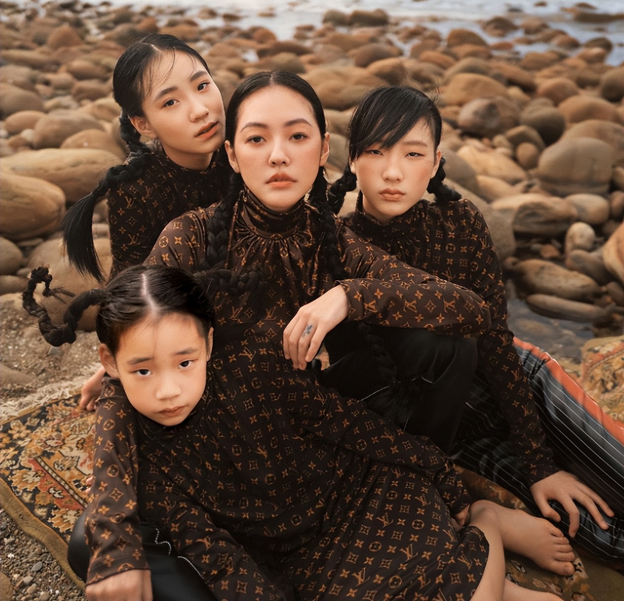 狂揽*钟金**奖、歌坛天后、美艳亲王，她们貌美有才却被伴侣无情伤害