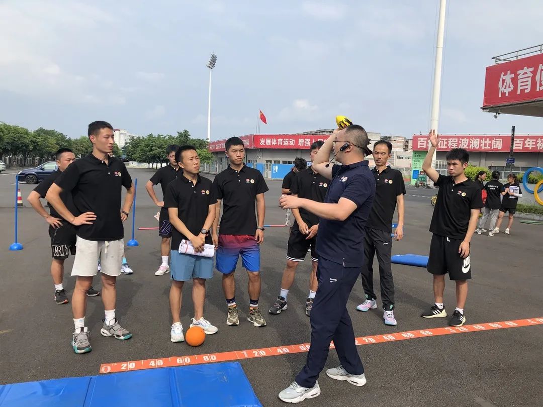 中国d级田径教练员线下培训,中国田径协会e级教练员好考嘛