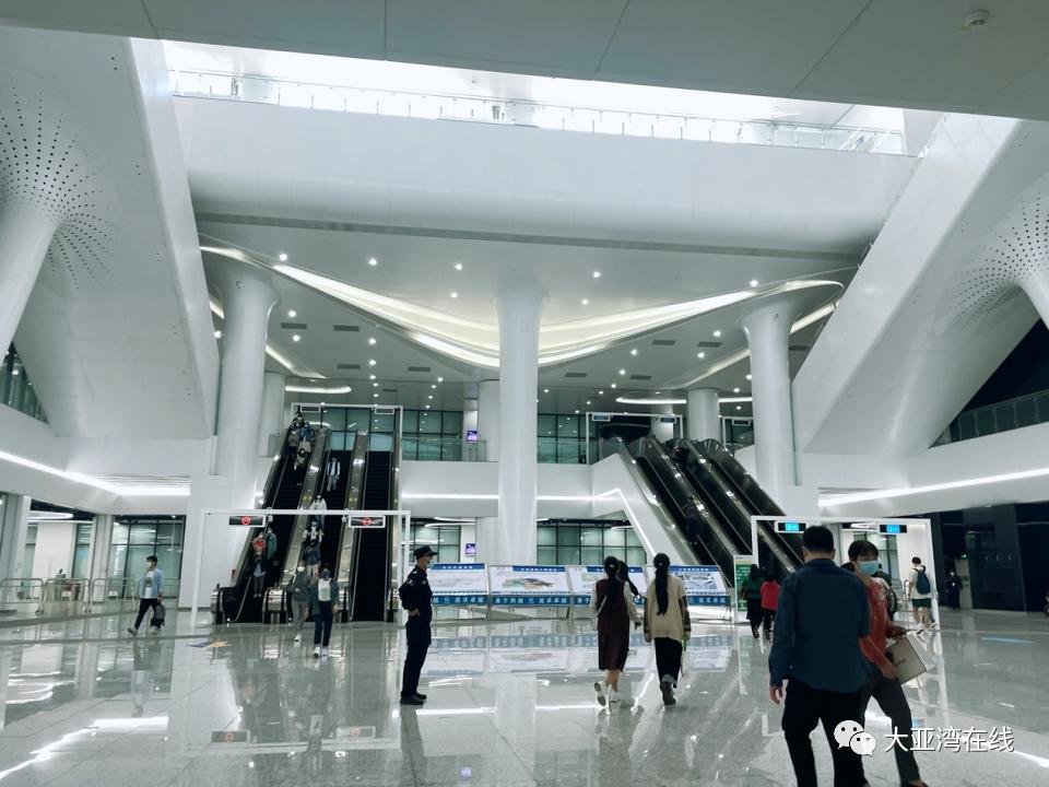 从大亚湾到深圳的轻轨线路图,从大亚湾到深圳地铁站