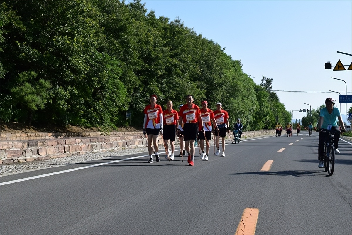 手杖操健康走出来,手杖健步走