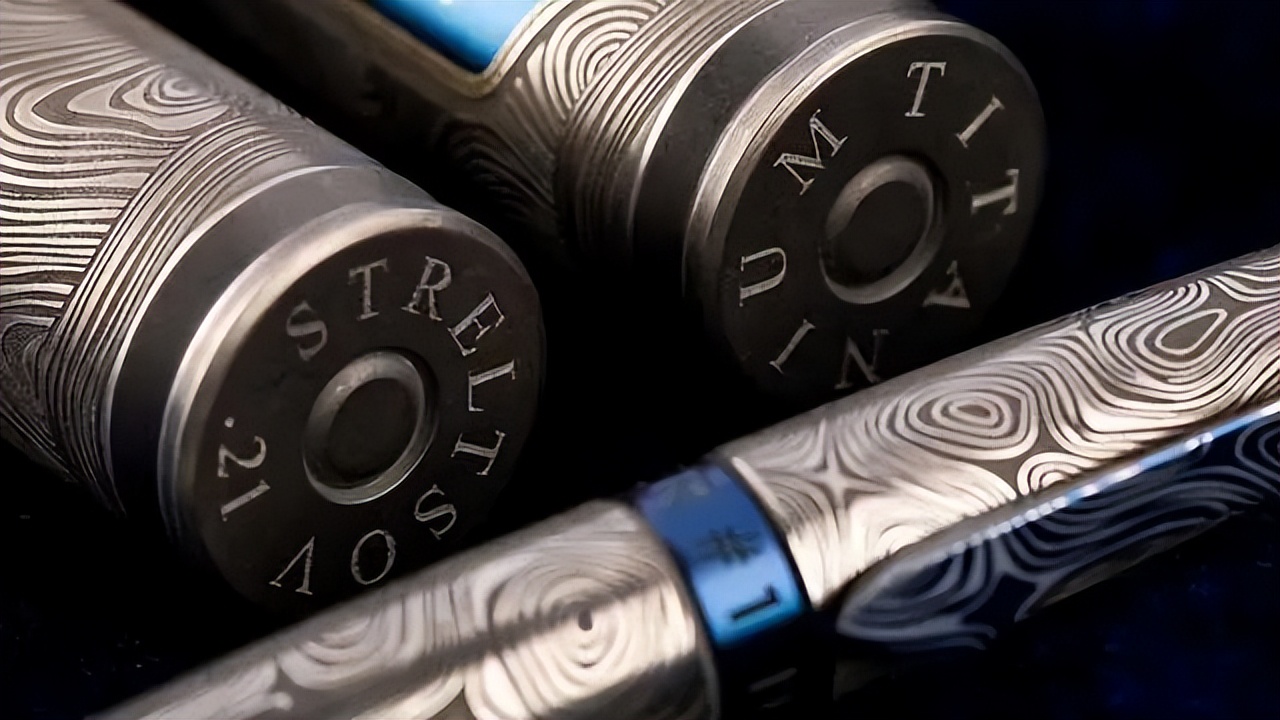 笔落惊风雨诗成泣鬼神钢笔书法,正楷书法作品欣赏签字笔