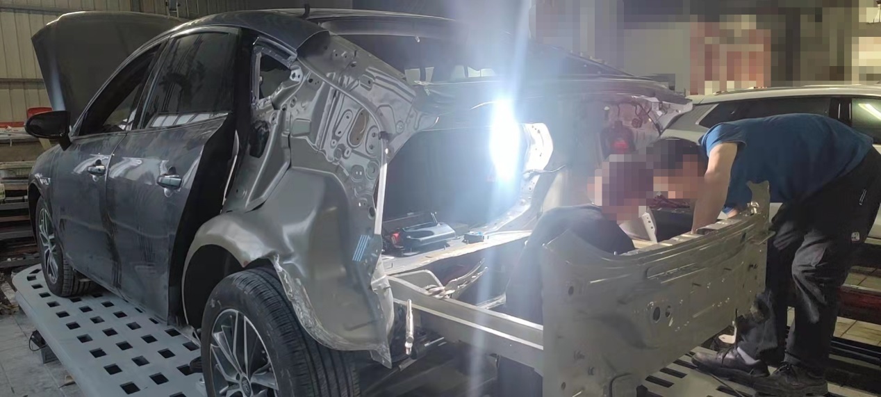 比亚迪被撞了怎么处理,比亚迪被撞对方全责怎么处理