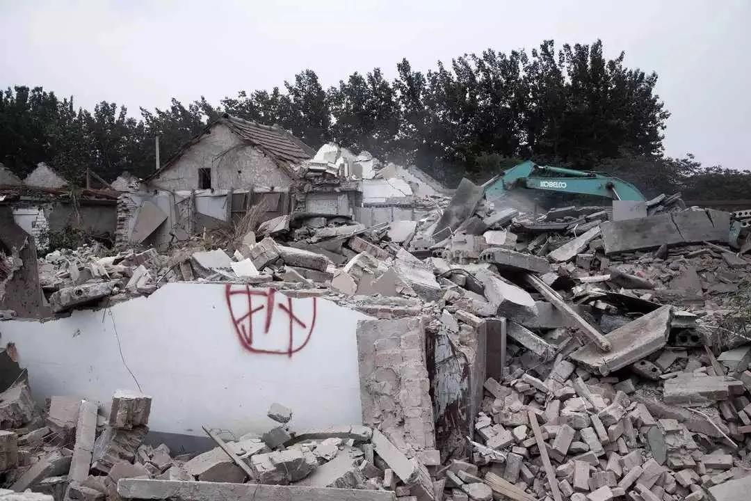 拆除违章建筑赔偿案例,30年违章建筑拆除怎么赔偿