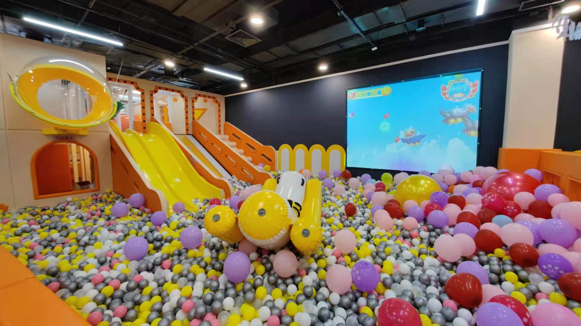 中高端儿童游乐场加盟费用价格,儿童乐园游乐设备70平得多少钱