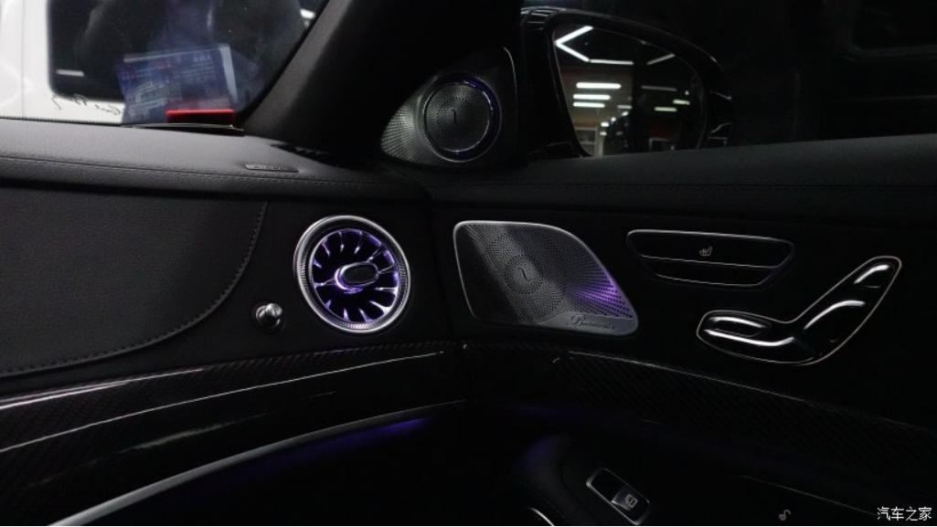 奔驰amggt63s升级先行版包围,奔驰amgc63改装外观