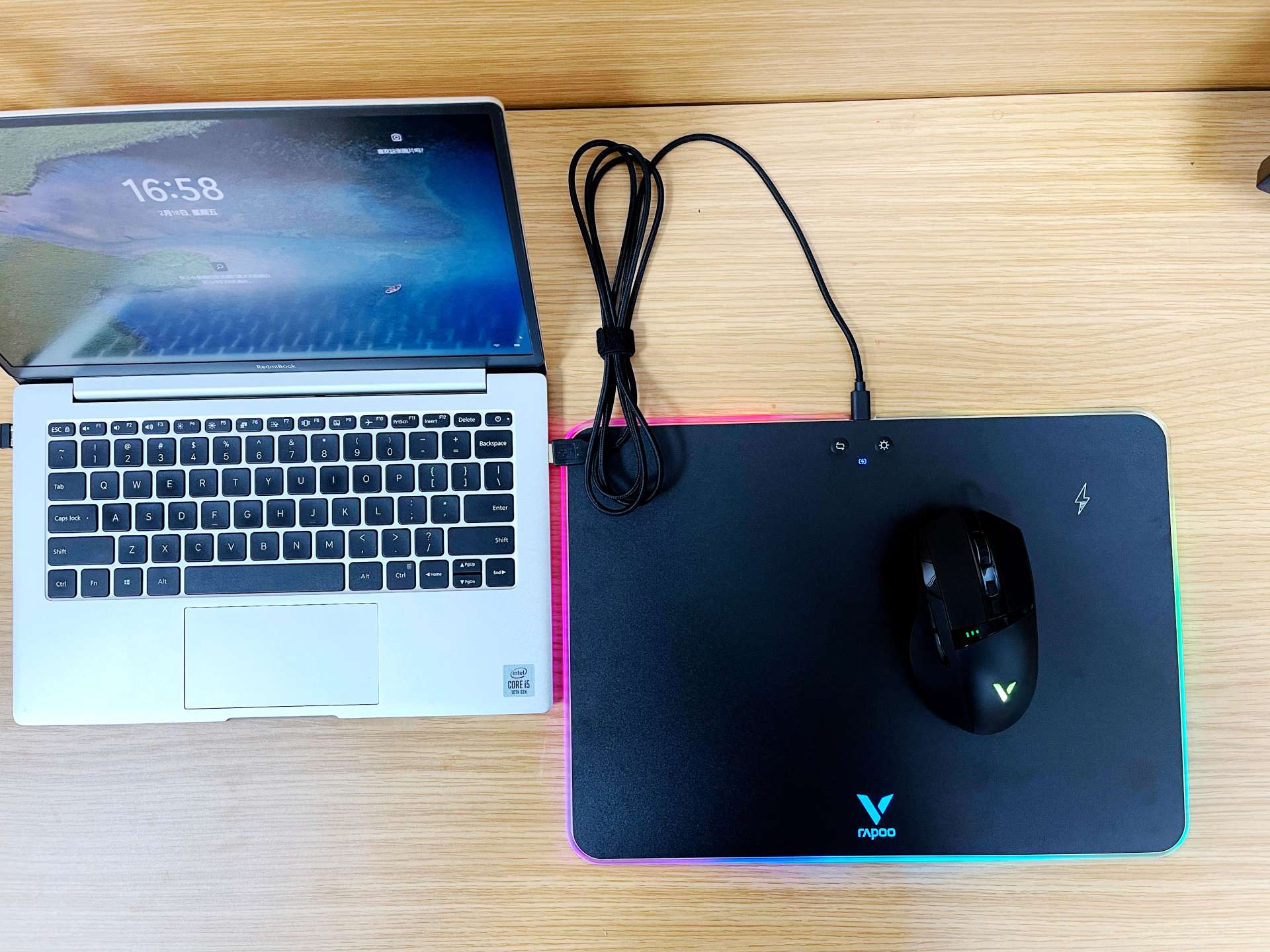 雷柏v1游戏鼠标好用吗,雷柏v10s鼠标垫