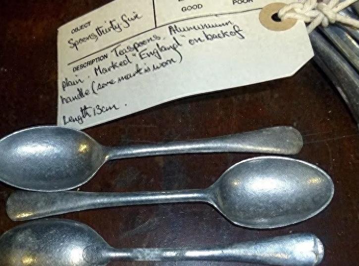 一堆罕见事实：英国“胸袋”、阴道“牙齿”传闻