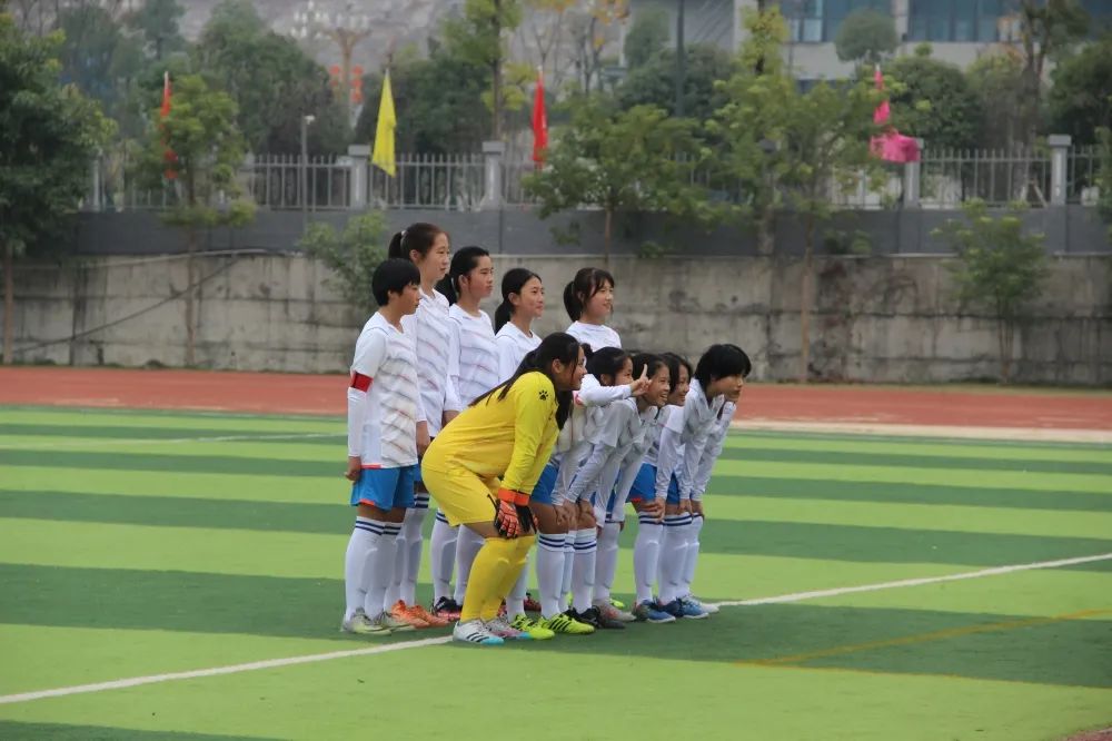 重庆市校园女子足球总决赛,重庆小学男子足球乙组比赛视频