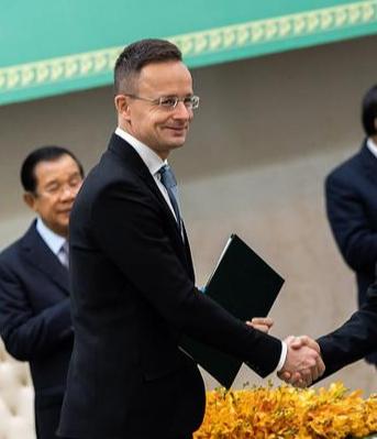 “出淤泥而不染”西亚尔托：为中国怒批欧盟，欧洲最清醒的硬汉