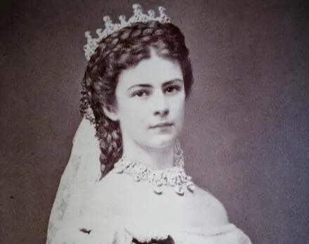 萨拉热窝为什么开战,萨拉热窝事件是谁的导火索