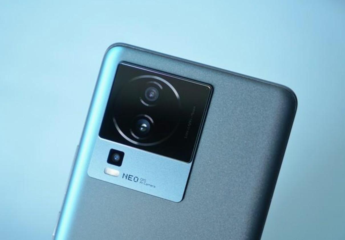 2023年618购物节，2500元价位的手机推荐，优缺点都讲一下