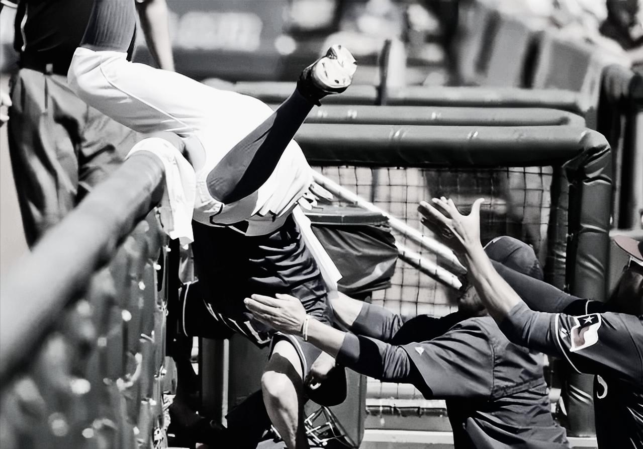 足球垒球游戏,软式棒垒球和足球