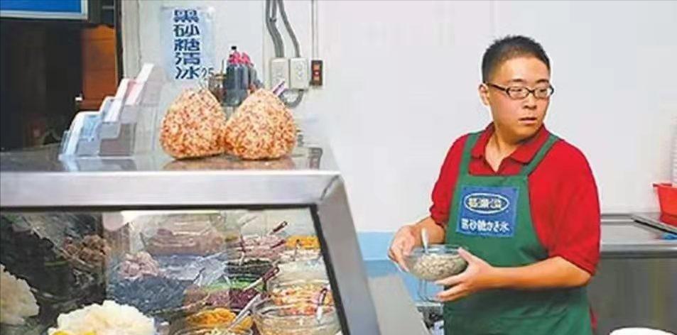 郝劭文4岁出道身价千万,郝劭文回应老婆二婚帮别人养孩子