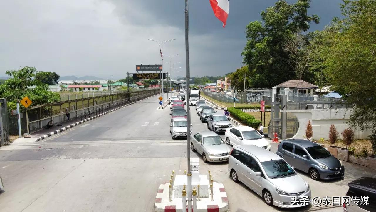 我国游客去泰国旅游,中国游客又去泰国旅游