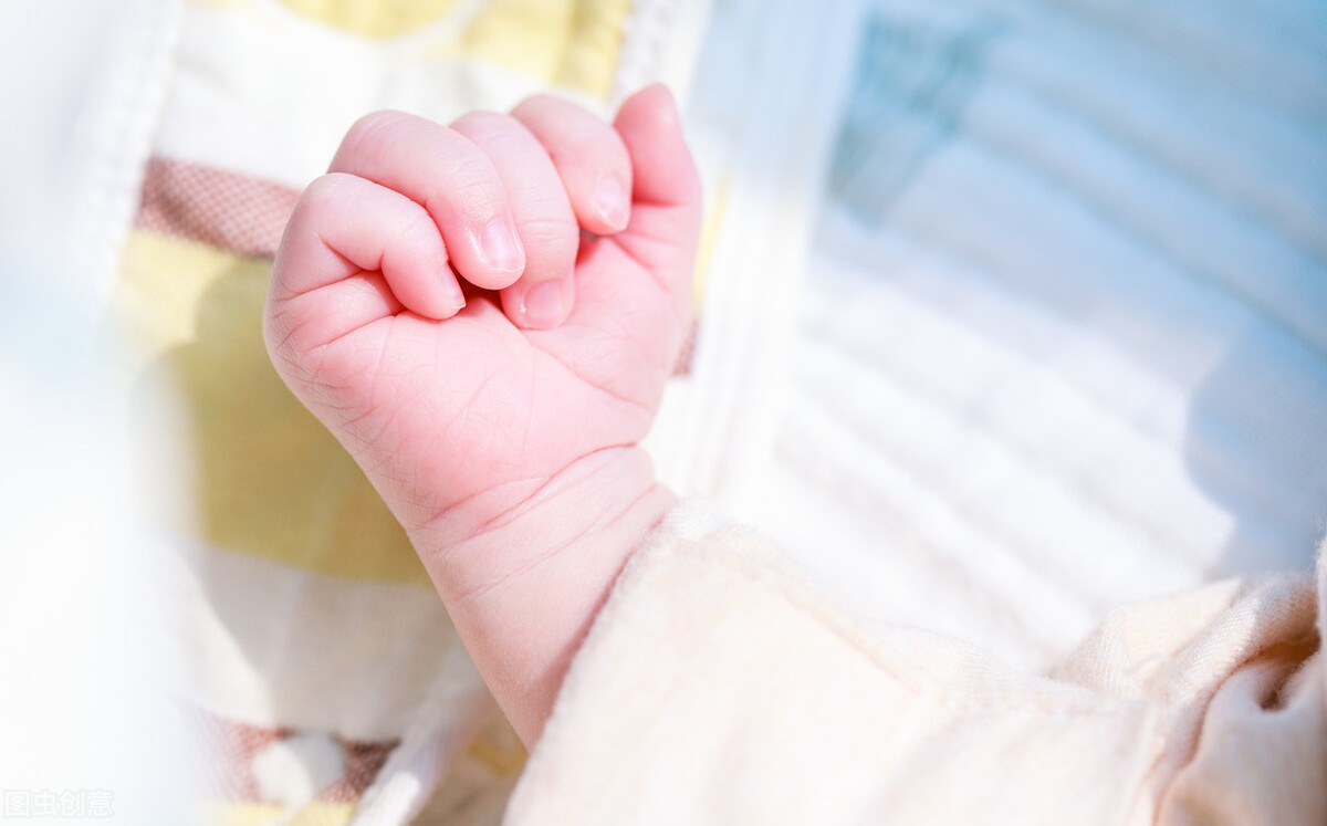 小孩得了手足口病要多久才能好,手足口病孩子出现6个症状要警惕