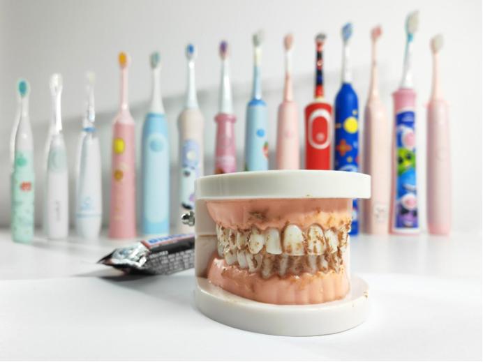 zr电动牙刷和小米电动牙刷哪个好,儿童用哪种品牌电动牙刷比较好