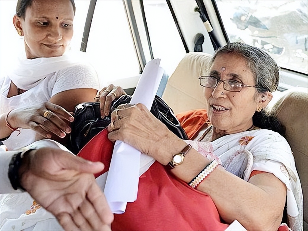 印度总理莫迪：隐婚禁欲45年，他的野心和抱负，毁了妻子的人生