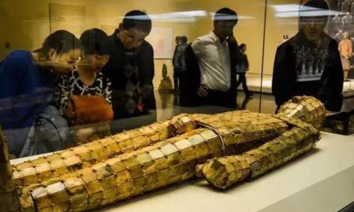 金缕玉衣骗25亿专家谢根荣,谢根荣现状