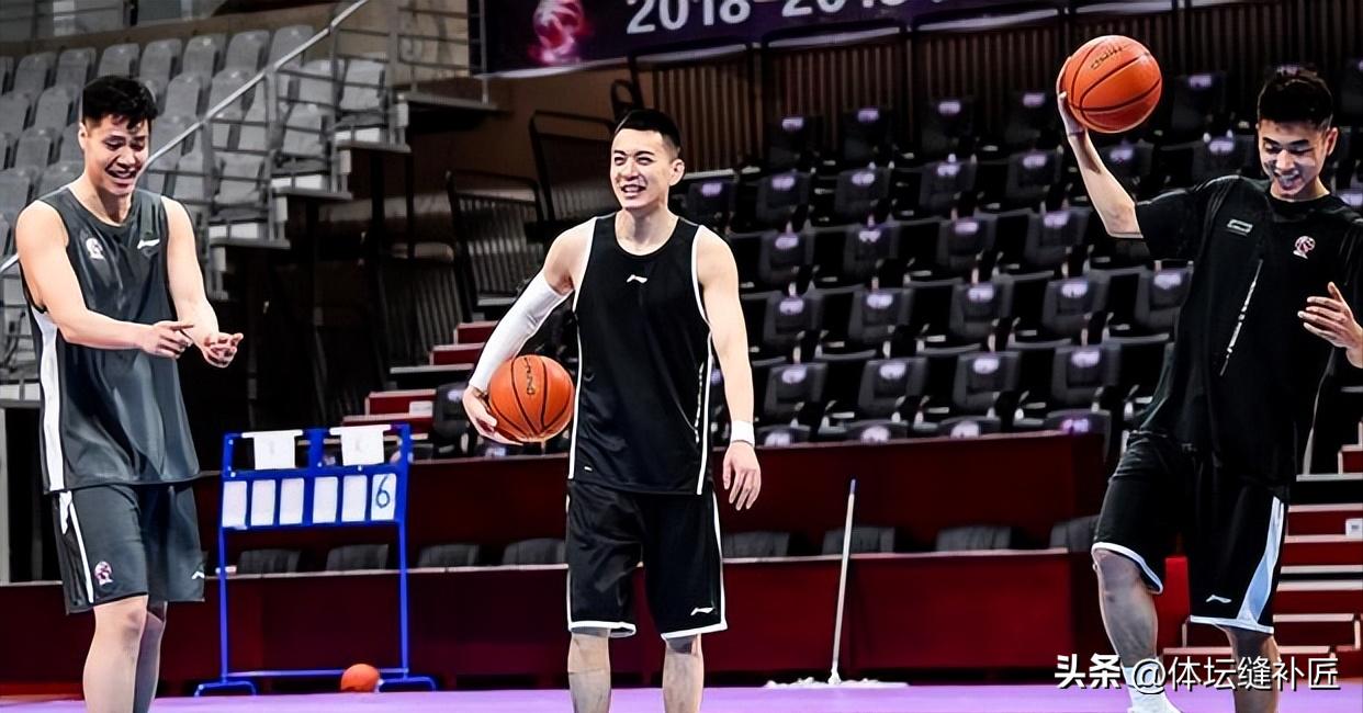 辽篮对李荣浩,李荣浩现场喊我爱辽篮