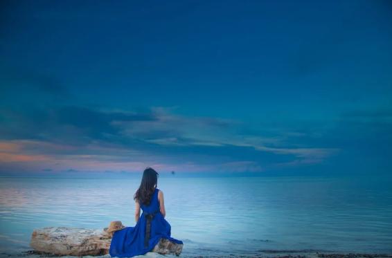 放下偏见才能看见世界的美好,放下偏见才能打破看不见的局限