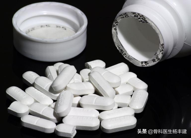 中老年人脚后跟疼是腕管综合征吗,中老年人脚后跟疼痛图片