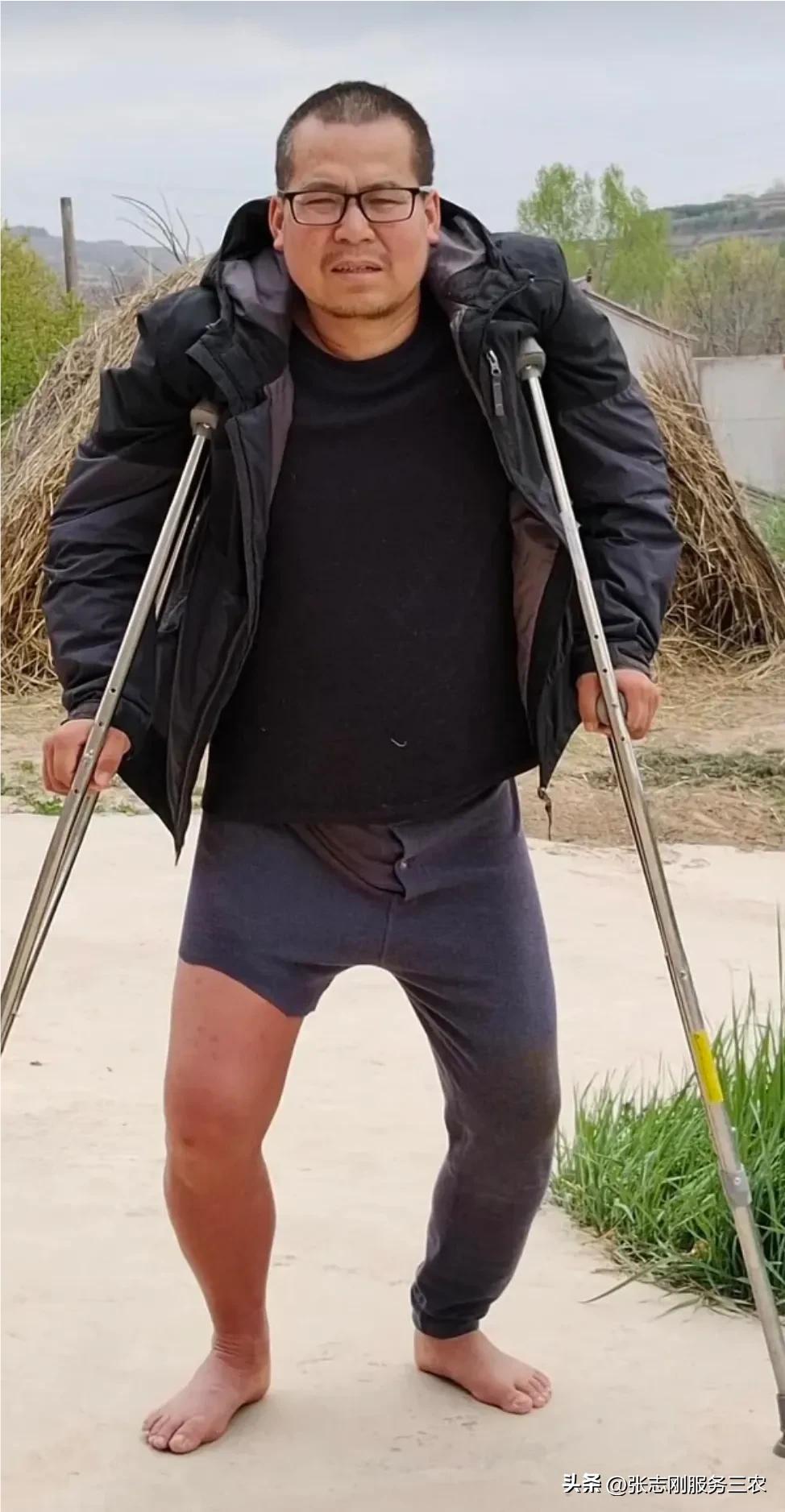 中年的自己更觉得为人父母的艰辛,成年人的压力和生活的不易文案