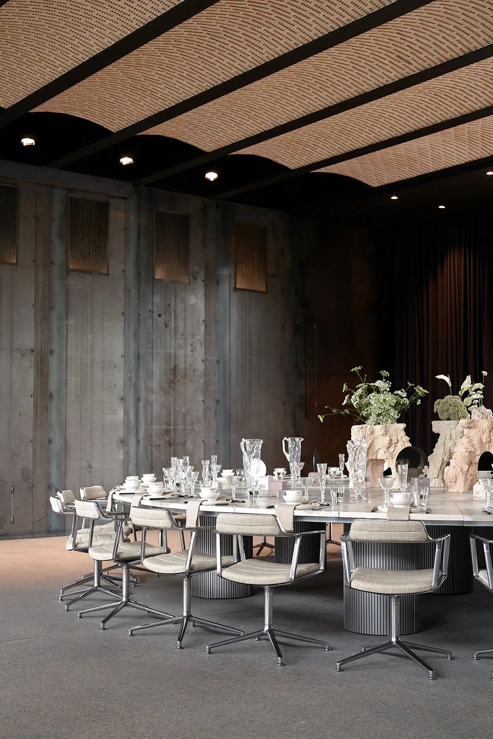 设计工作室车库改造,车库设计成图书馆