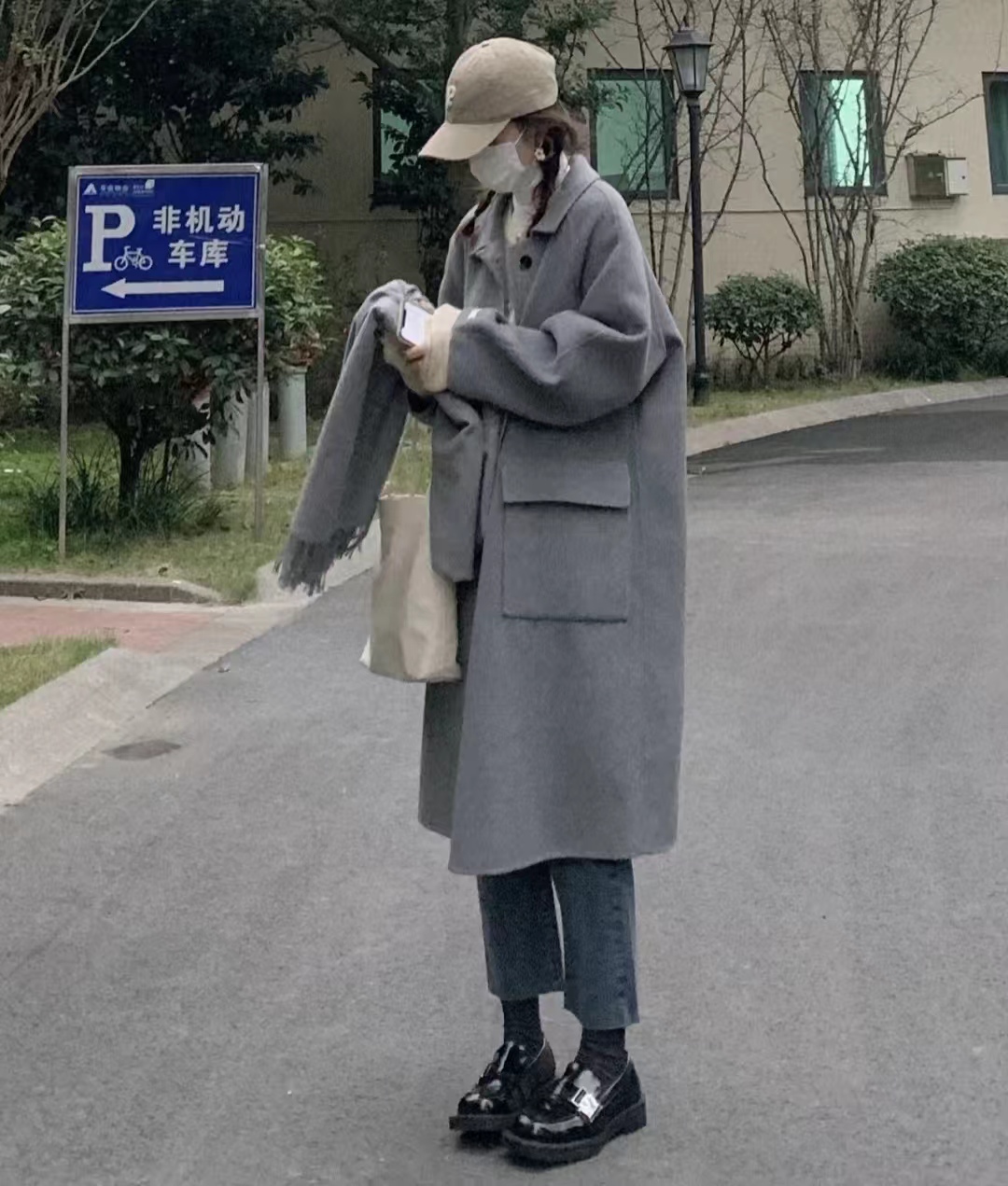 灰色大衣和黑色大衣哪个配jk好看,灰色双面羊绒牛角扣大衣小个子150