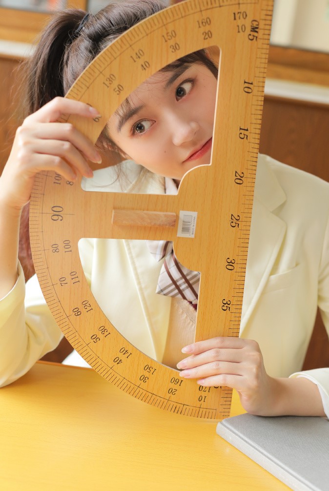 男生做到这个行为，会让女生热情似火，甚至主动来舔