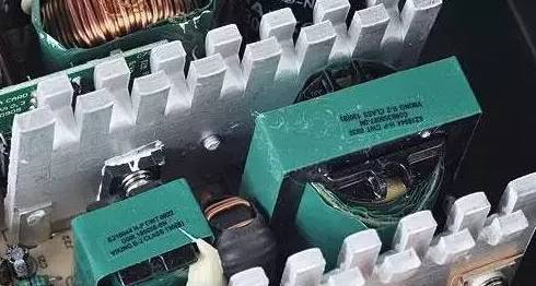 电源内部一定有电阻吗,电源内部一直存在非静电力吗