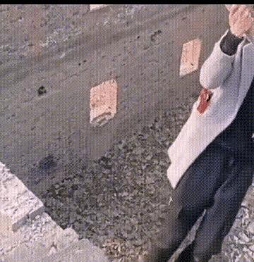 每日一笑：看多了足球比赛就没意思了，来一场不一样的比赛吧