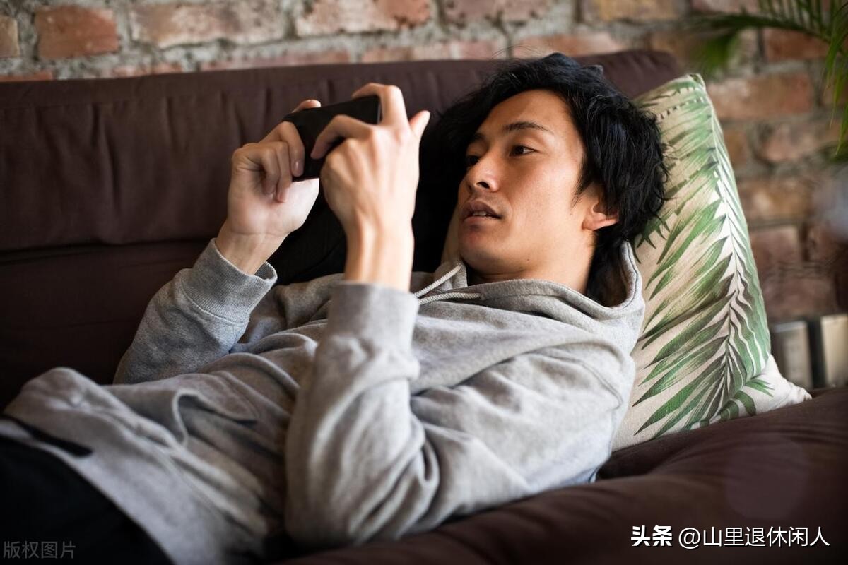 五一去趟儿子家，发现我的门锁指纹识别被删除了，逃离后我悟到了