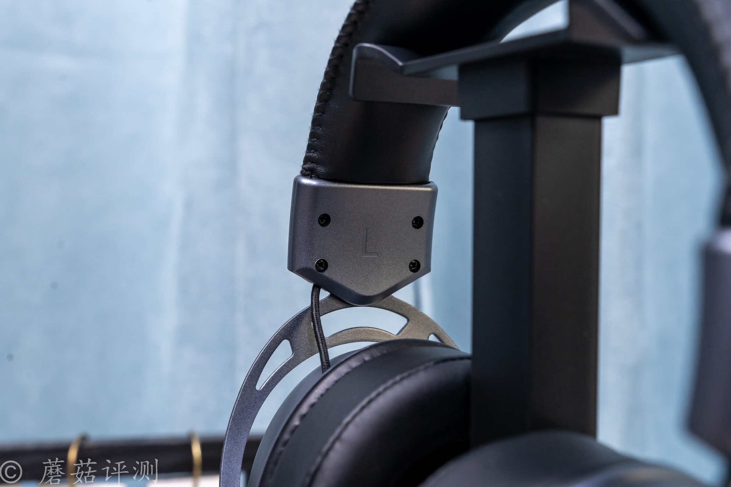 雷柏vh800蓝牙耳机打和平精英实测,雷柏rapoovm700无线蓝牙游戏耳机