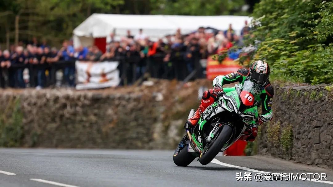 宝马m1000rr60万值不值得入手,为什么宝马m1000rr二手便宜