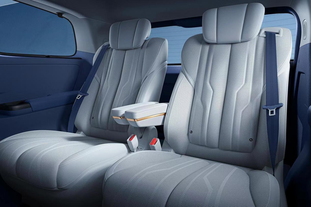 全新旗舰别克世纪century下线,别克世纪century六座版最新评测