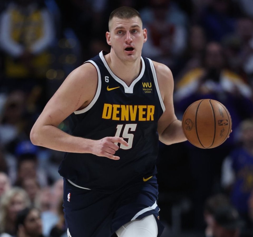 央视直播詹姆斯库里,央视湖人vs太阳全场