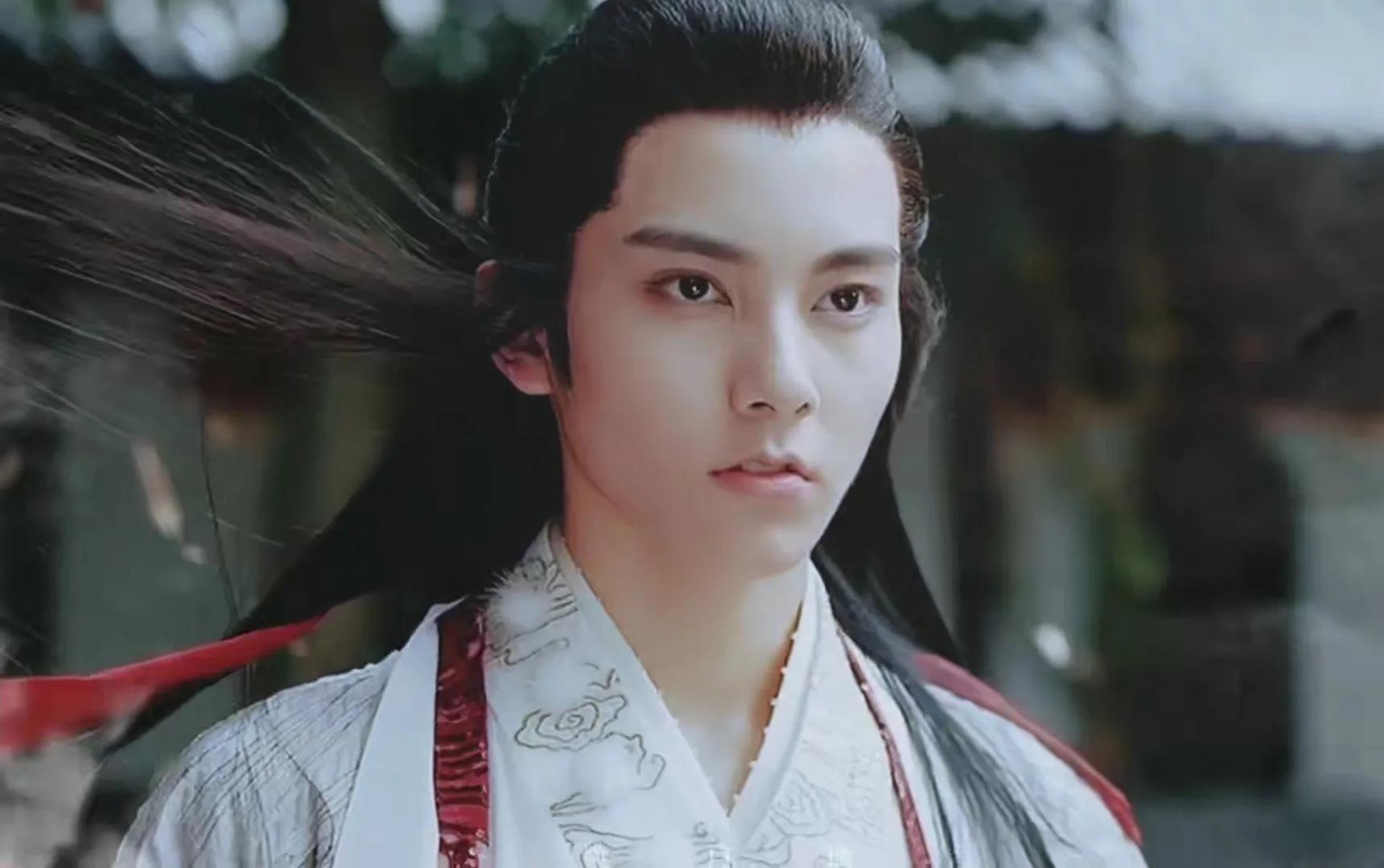 最新的男明星丹凤眼比较正宗的,四大丹凤眼男星