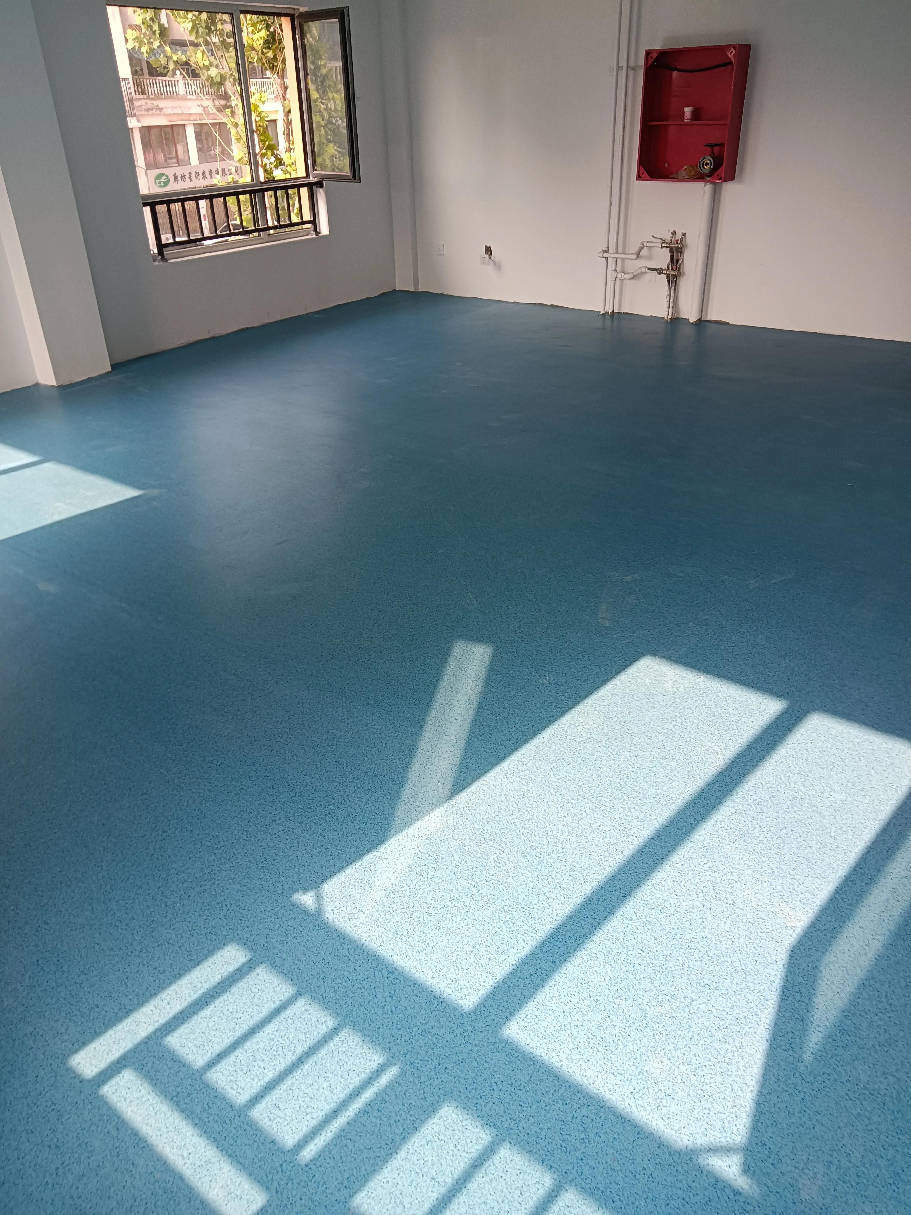 pvc塑胶地板可以用在地暖上么,塑胶pvc地板有什么优缺点