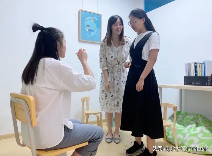 自闭症孩子家长不愿意和人玩吗,自闭症孩子不理人