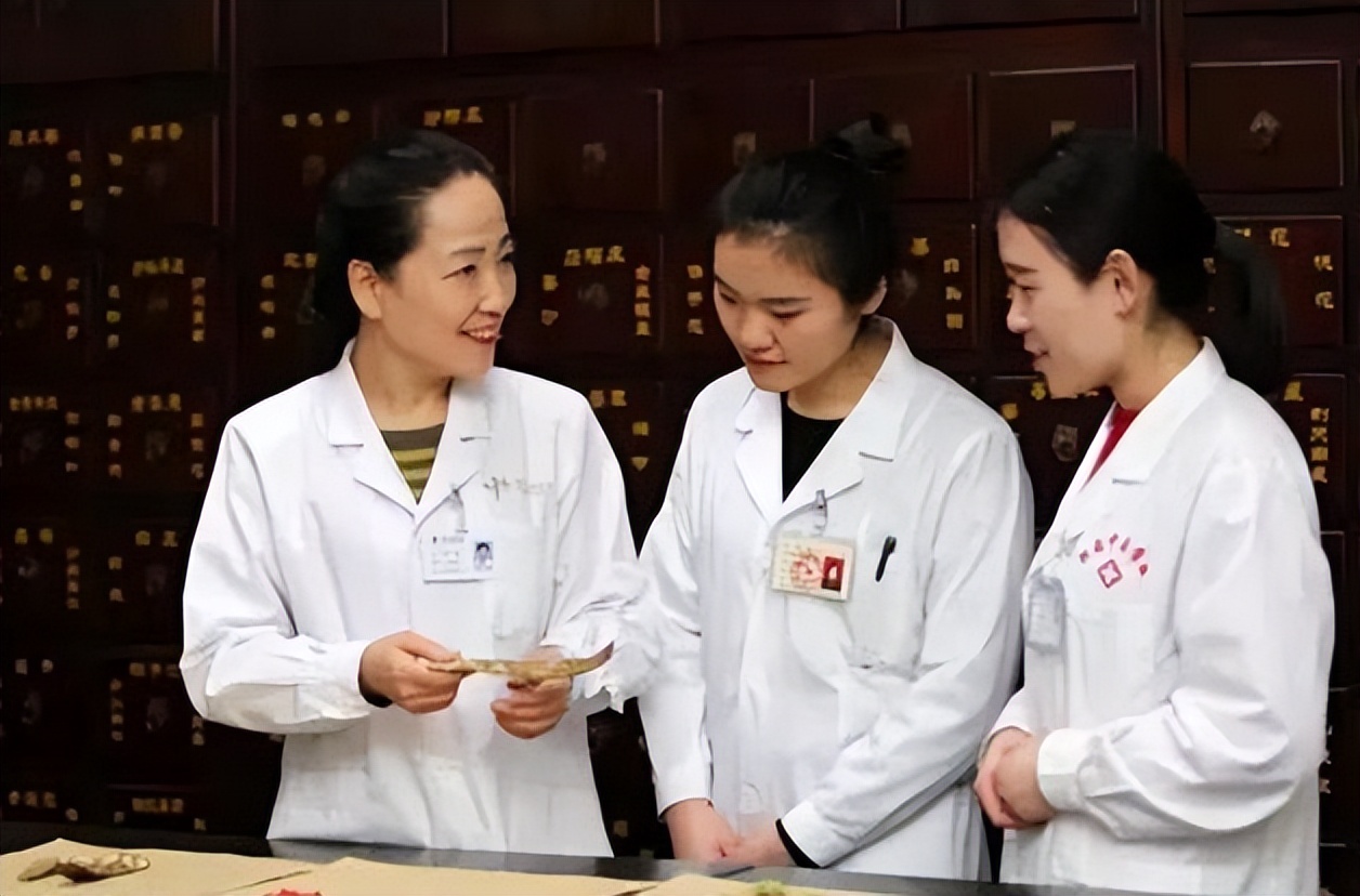 专科口腔医学专业就业前景如何,十年后口腔医学专业就业前景如何