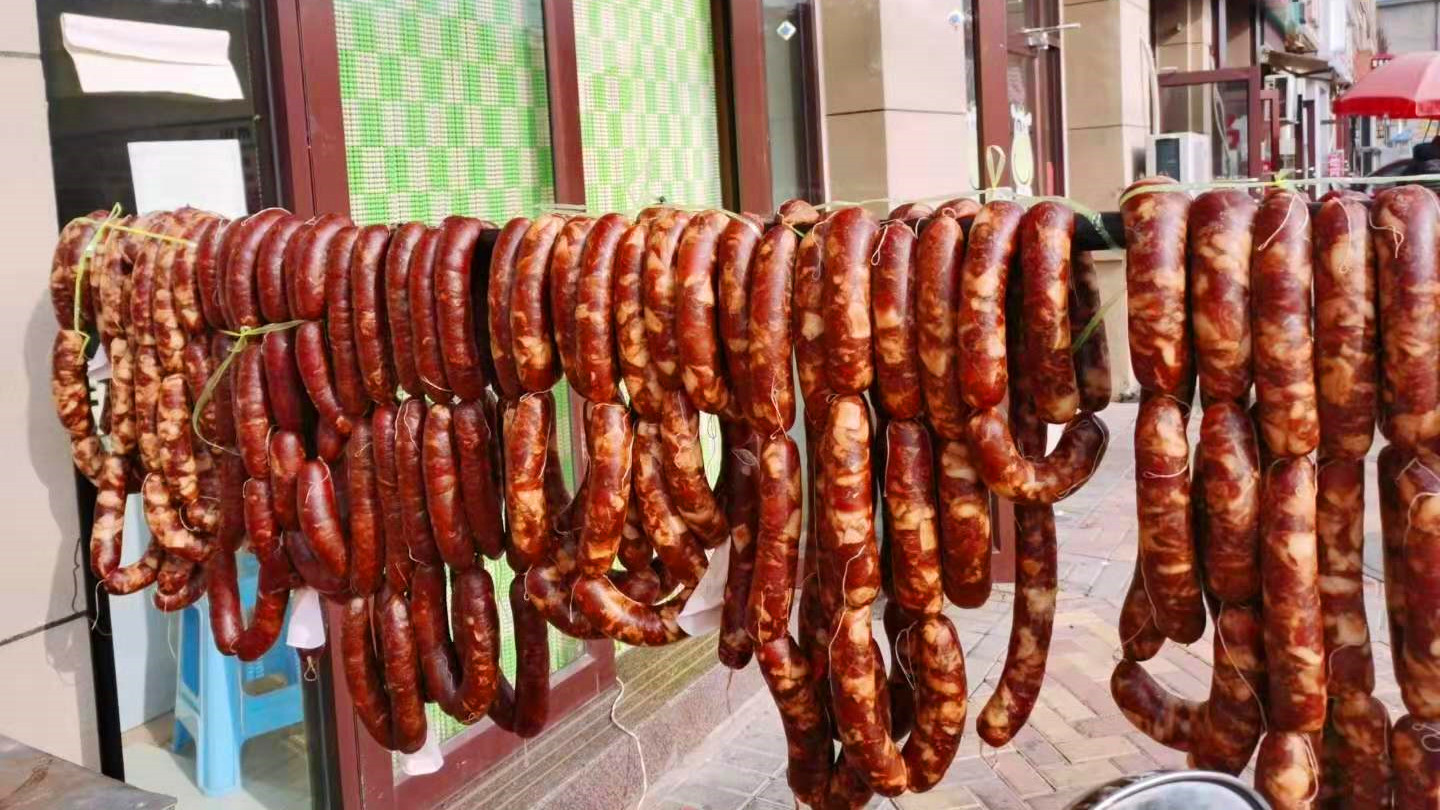 香肠灌好直接放冰箱风干好吗,自己家里腌制的香肠发霉了怎么办