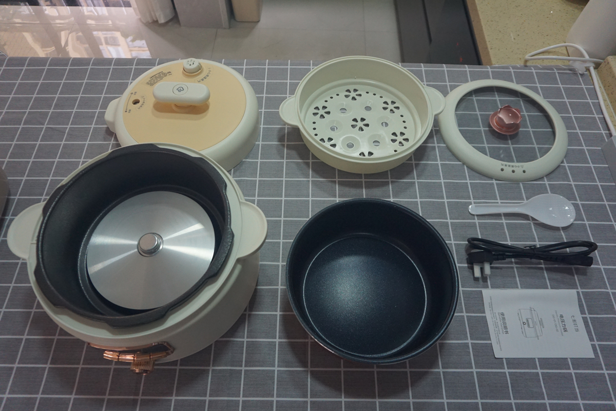 可以开盖煮的小型电压力锅,煮饭比较香的电压力锅