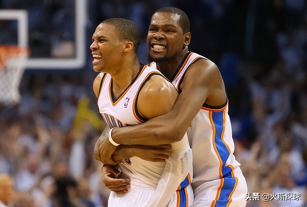 上赛季五位18+7+7的球员之一，美媒为威少鸣不平，期待新赛季