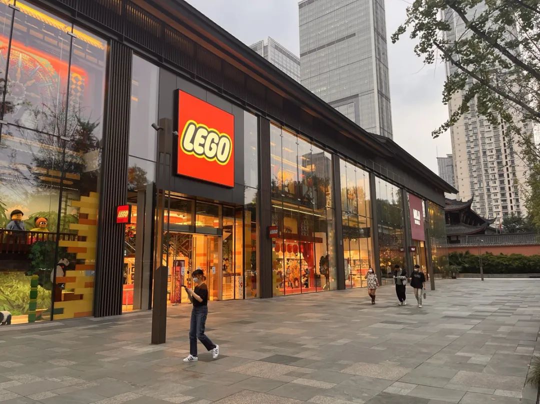 成都太古里为何如此成功,后疫情时代企业医院发展现状