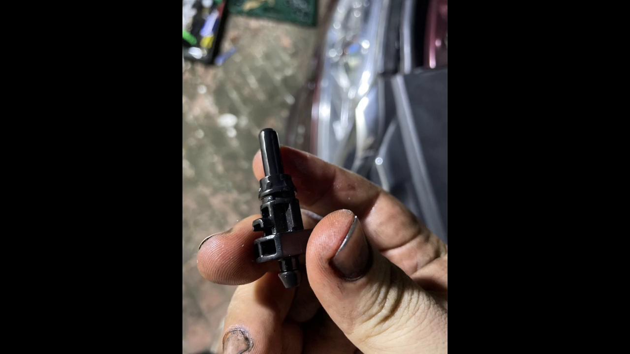 桑塔纳离合器分泵油管漏油,离合器分泵与油管接头漏油