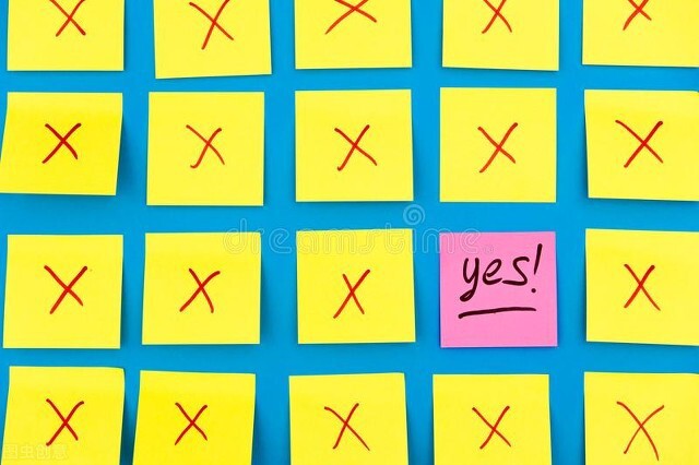 被领导当众表扬后你该怎样回答,被领导训了要解释吗