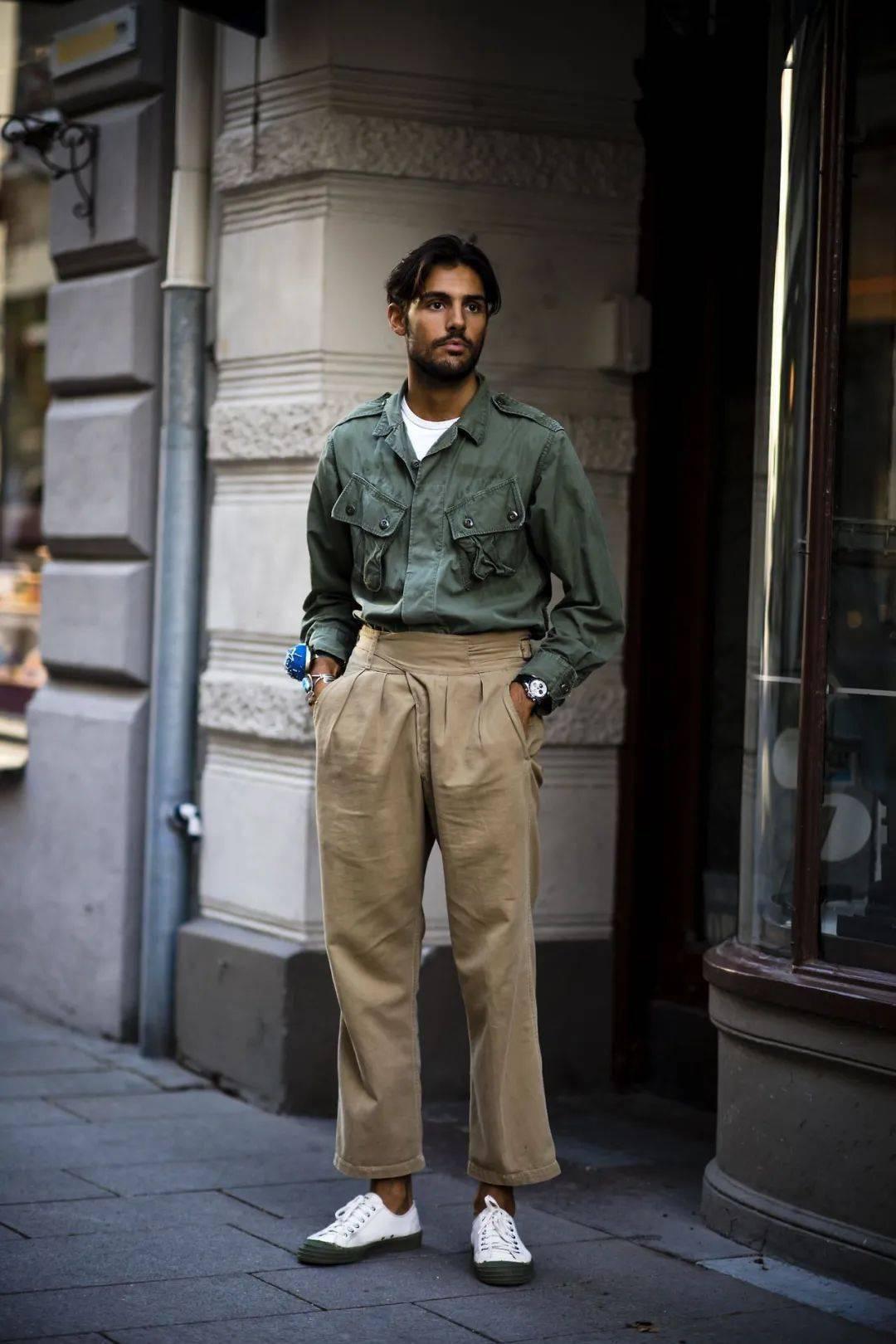 卡其裤要怎么搭配才有品味,卡其裤要怎么搭配才有品位