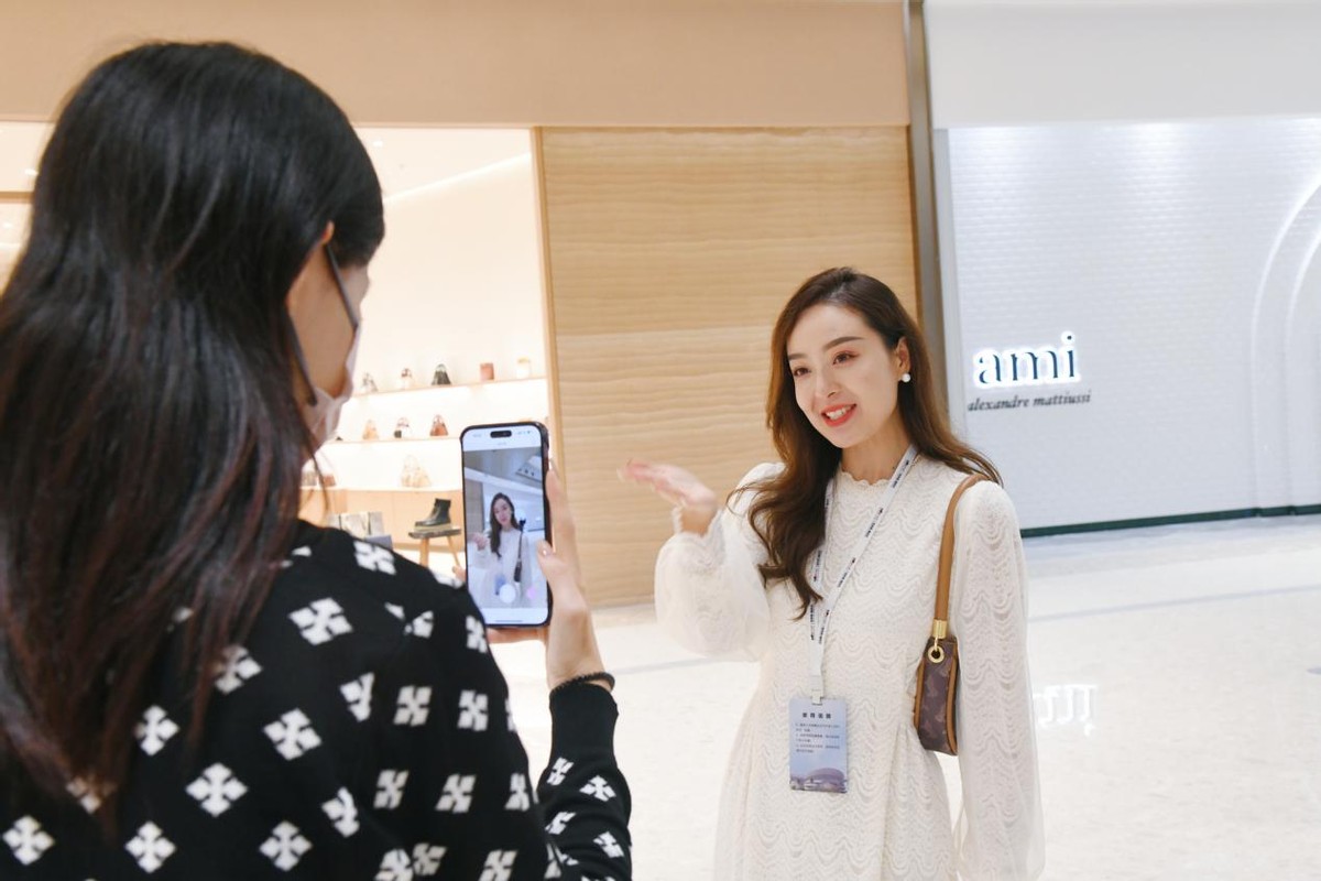 海南导游带你云旅游,海南名导