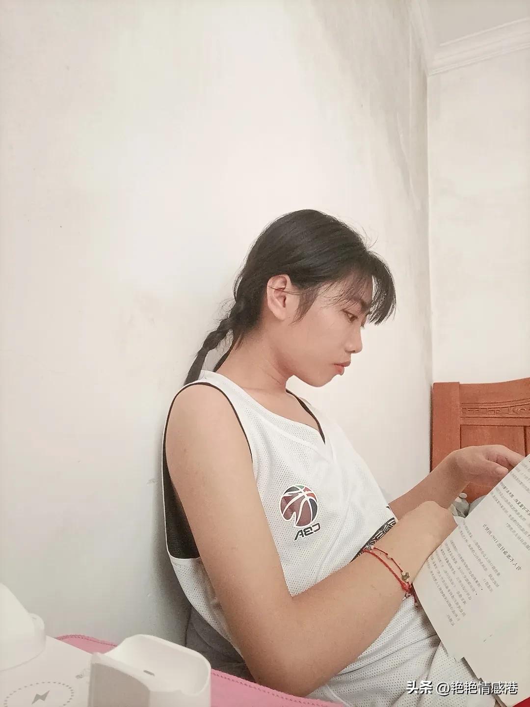 嗨，我是艳艳，重新认识一下