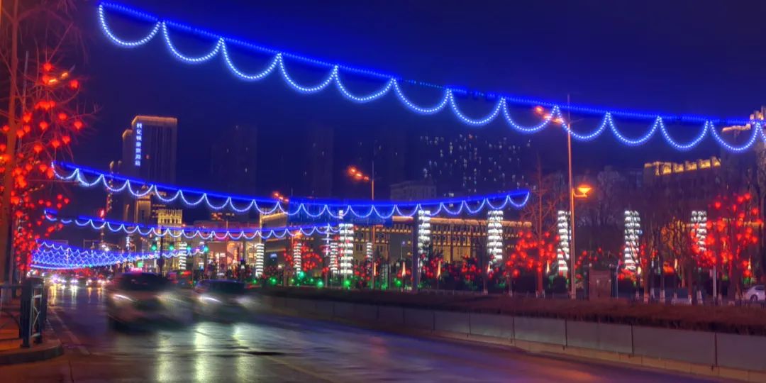 点“靓”夜晚！金普新春“气氛组”闪亮“灯”场！